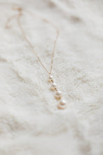 Load image into Gallery viewer, 14k Gold Graduated 5-10mm Freshwater Pearl Pendant Necklace 18&quot;
