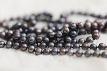 Load image into Gallery viewer, Black Baroque Pearl 7-8mm Strand
