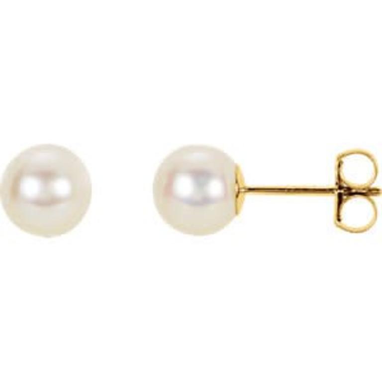 Beautiful Pearl Stud (5-6mm) With 14k Post